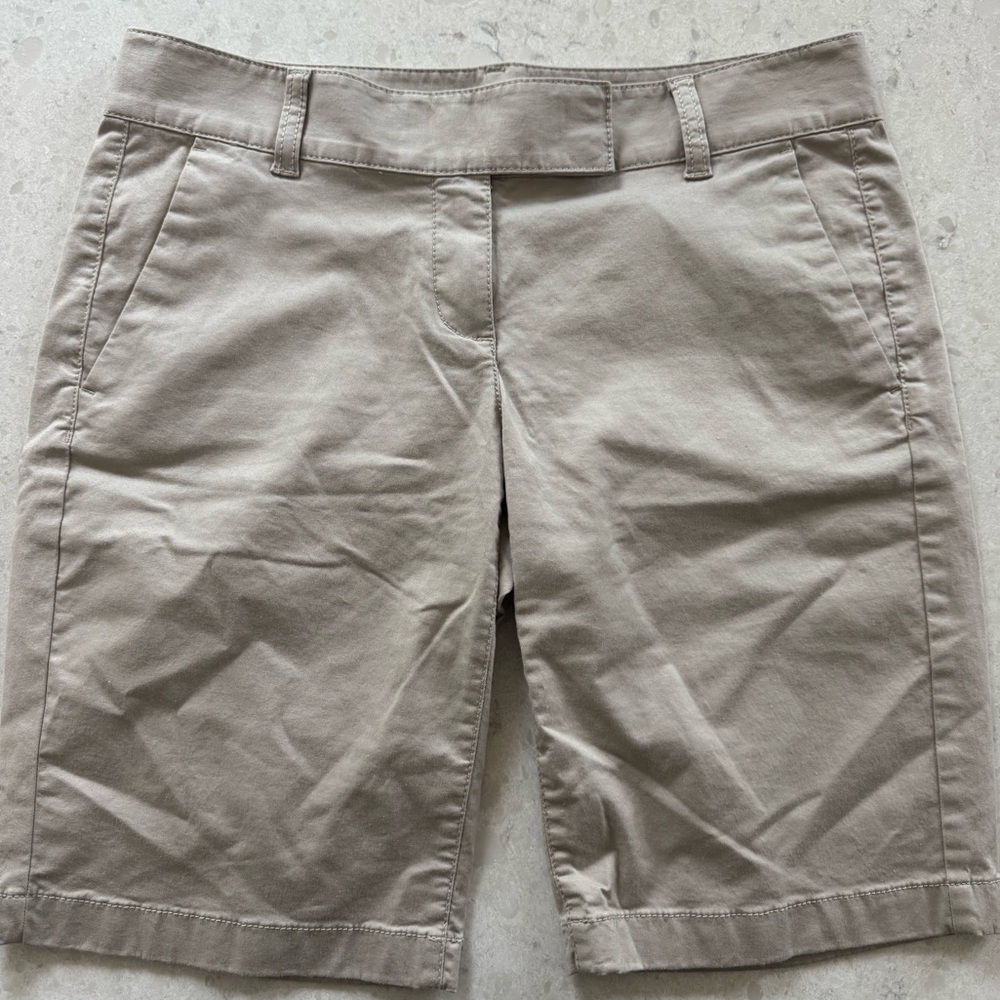 Ann Taylor Khaki Women's Bermudas 4